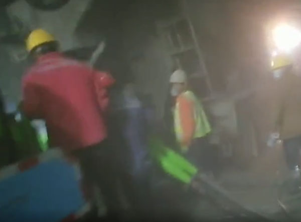 車載混凝土濕噴臺車隧道噴射混凝土施工視頻