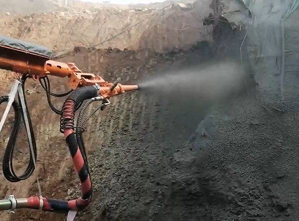 無線遙控工程底盤濕噴機(jī)械手施工視頻